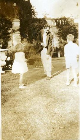 Games in the Italian Garden, Hatley Park