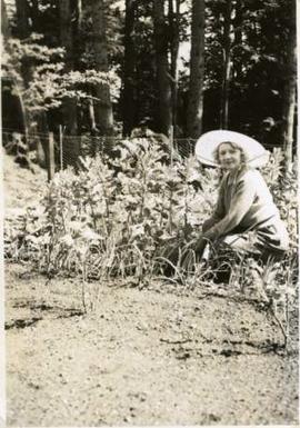 Muriel Dunsmuir gardening