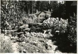 Journey's End garden and guest or caretakers cottage