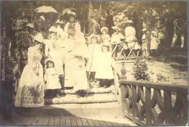 Laura Dunsmuir with group at Burleith dock